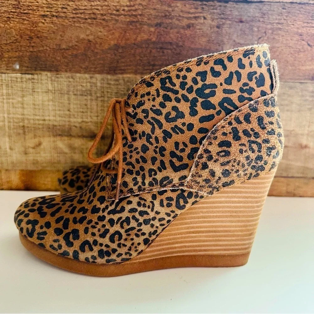 NWOT Lucky Brand Tahetti Suede Leopard Print Wedge Ankle Booties